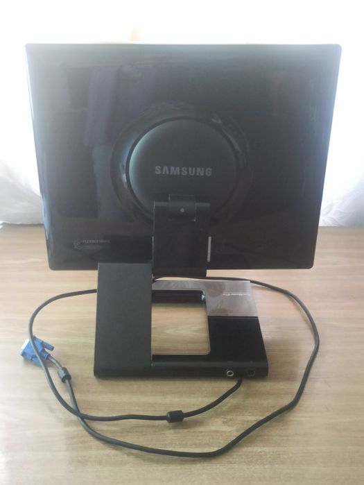 Монитор Samsung SyncMaster