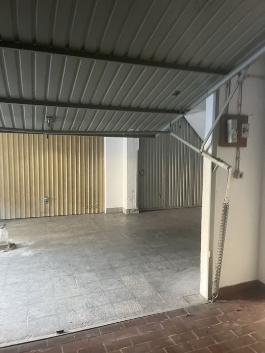 Arrendo box garagem  35 metros   quadrados