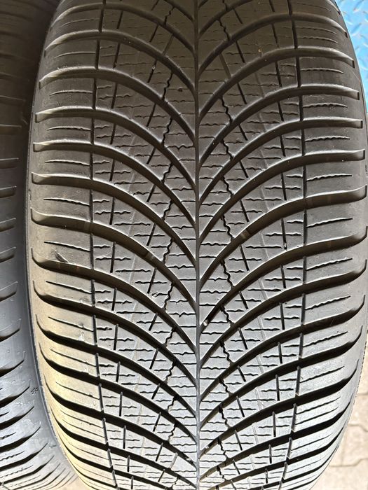 235.50.19 Goodyear Vector 4Seasons Gen-3, 2022rok 6,5mm