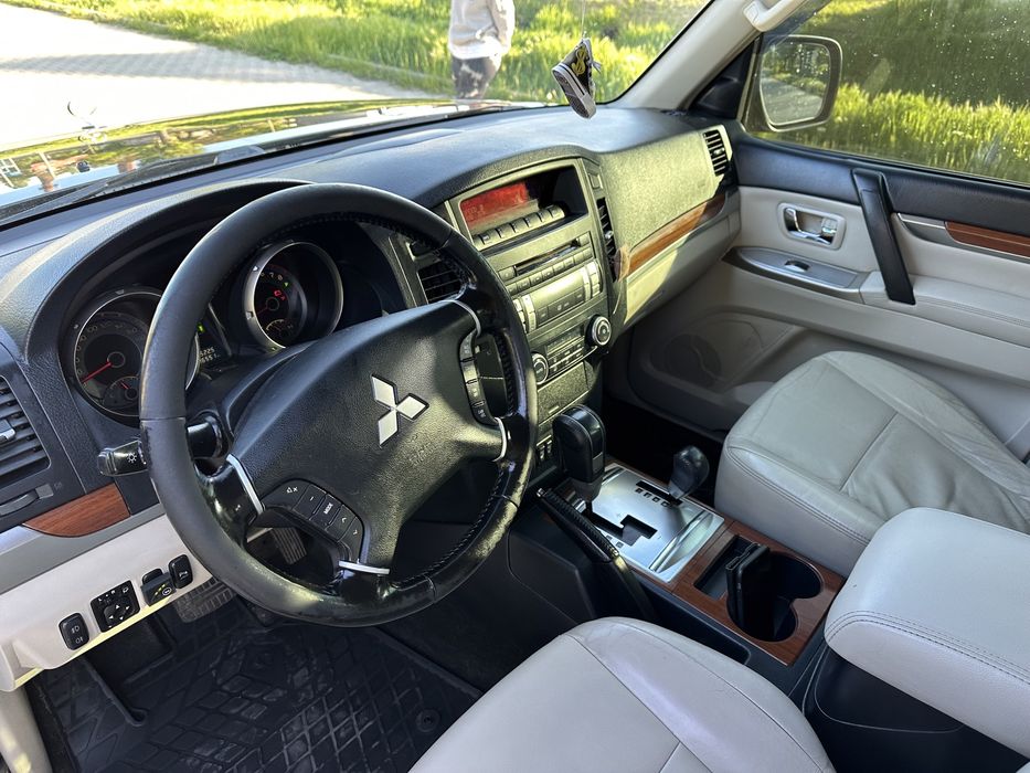 Мітсубісі паджеро вагон