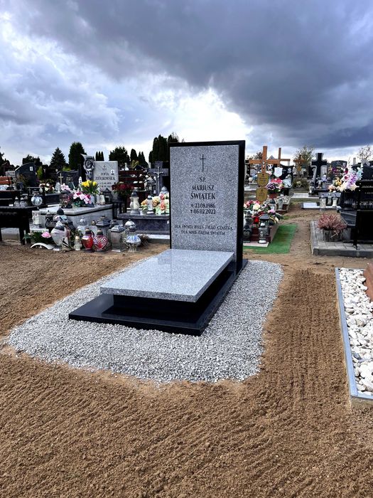 Nagrobek granitowy BOHUS BRYŁA