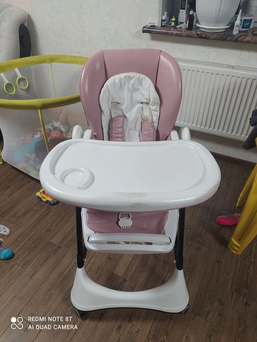 Продаю стульчик для годування tella carello