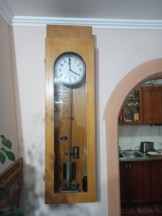 Часи годинник настінний