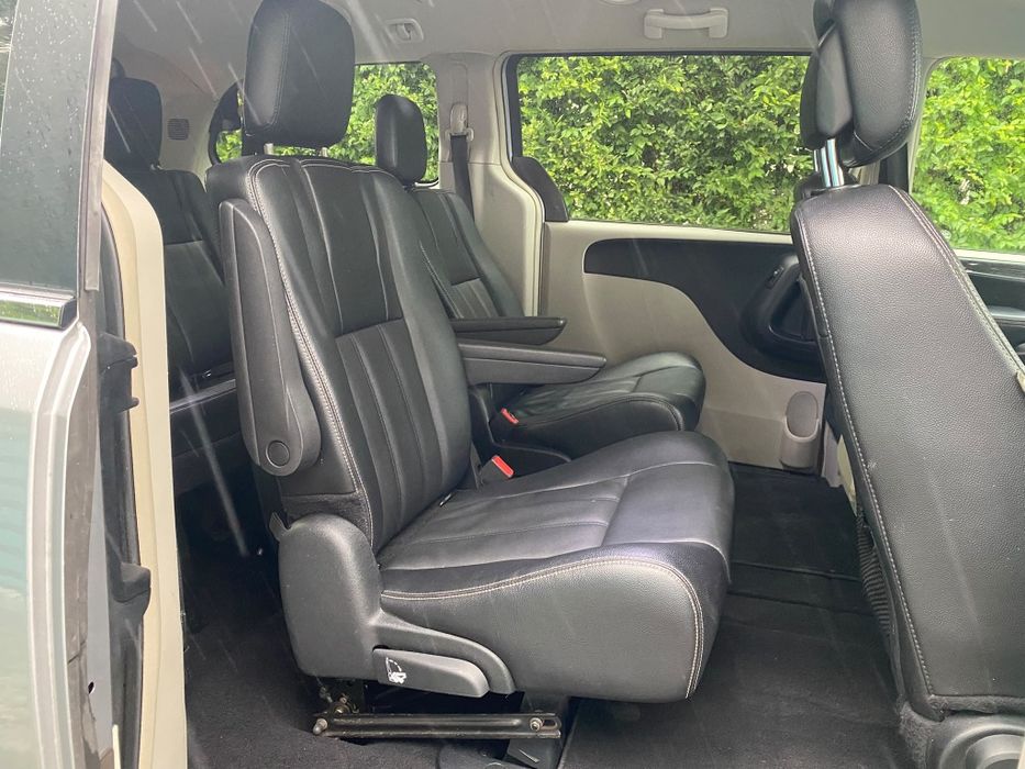 Chrysler Town & Country Voyager LPG  Dvd PL
