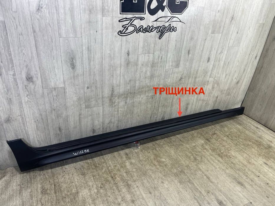 Порог правый Volvo V60 2 CC (2018 - 2024 г.) накладка порога 31463770