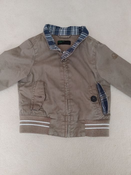 Kurteczka chlopieca Benetton rozm.74 plus GRATIS