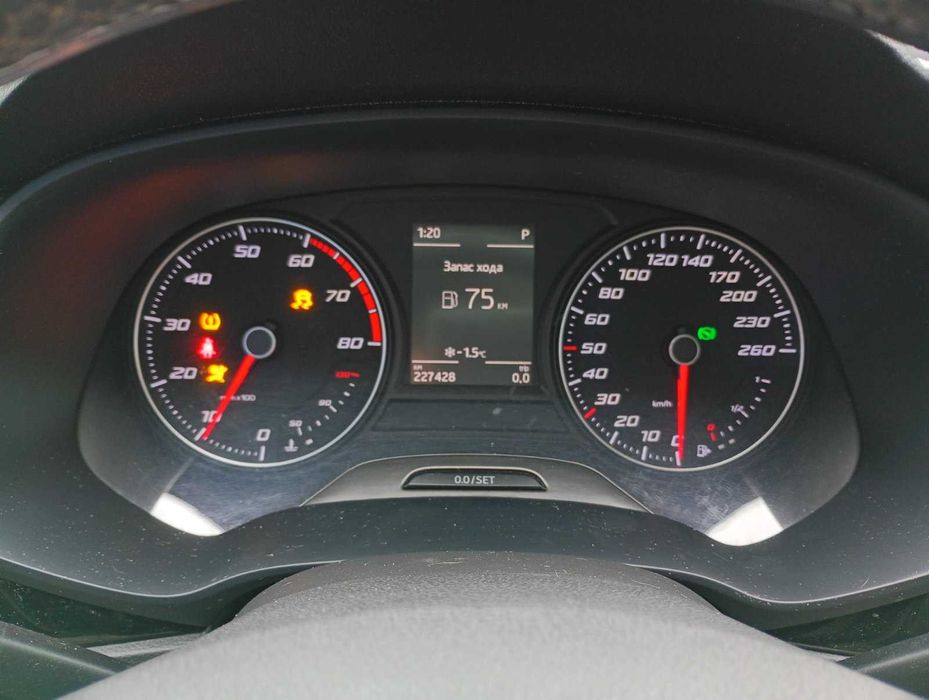 Seat Leon 3 III 2015г F5 1.4 tsi AT DSG white белый