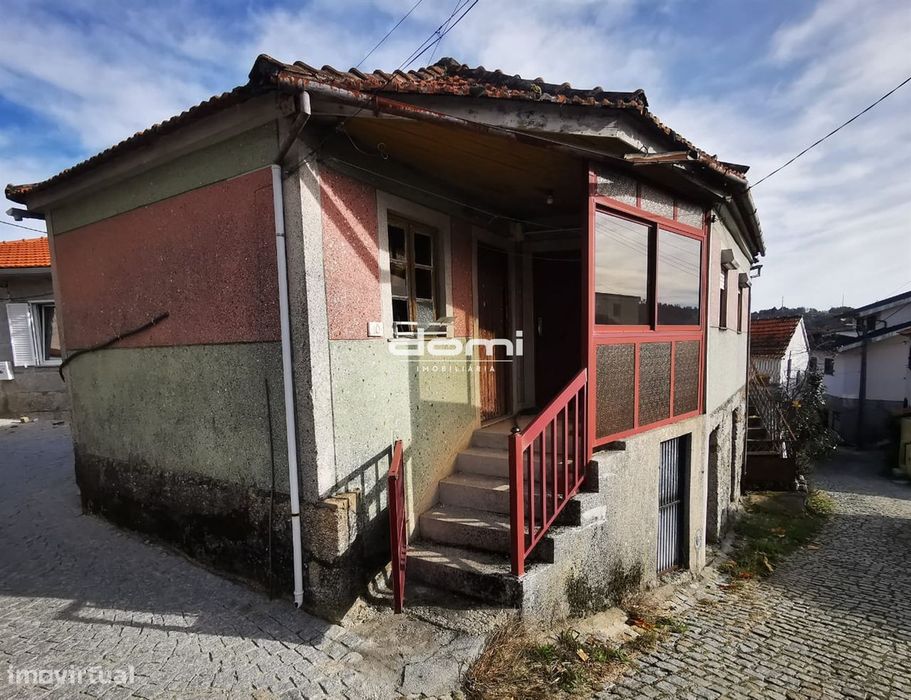 🏡 Moradia para venda em Mões, Castro Daire