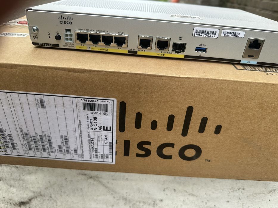 Маршрутизатор Cisco C 1111 -4Р. Новий  в упаковці.  Швидкість 1Гбіт/с
