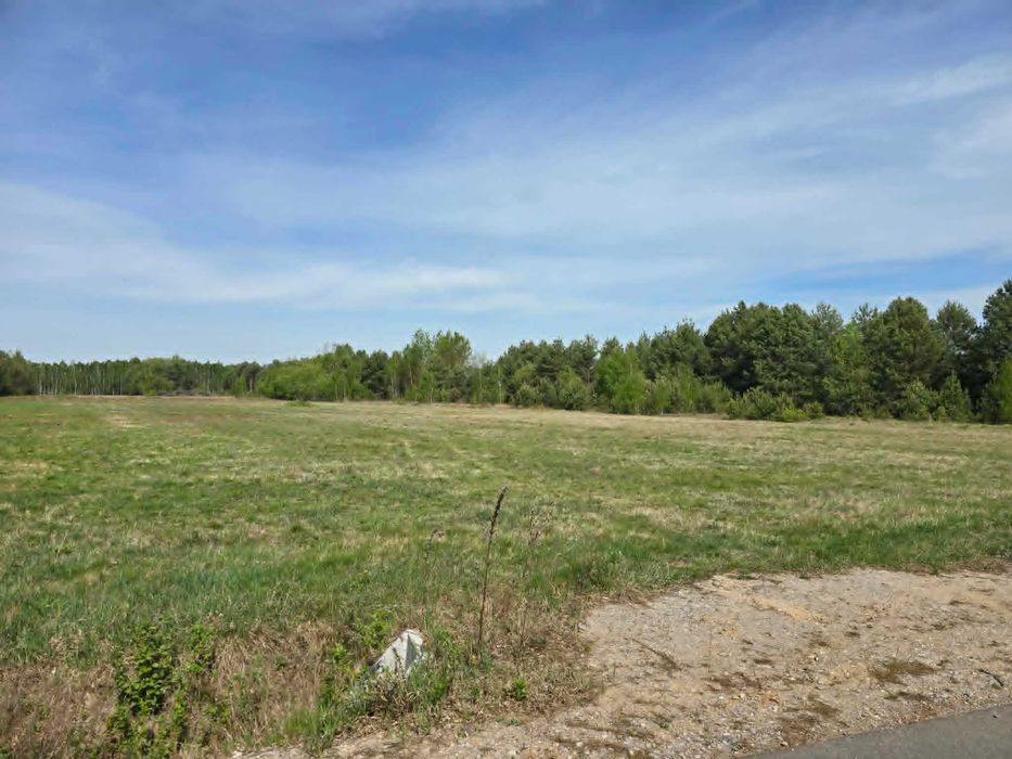 Działka z W.Z. 900 m² - Więcej