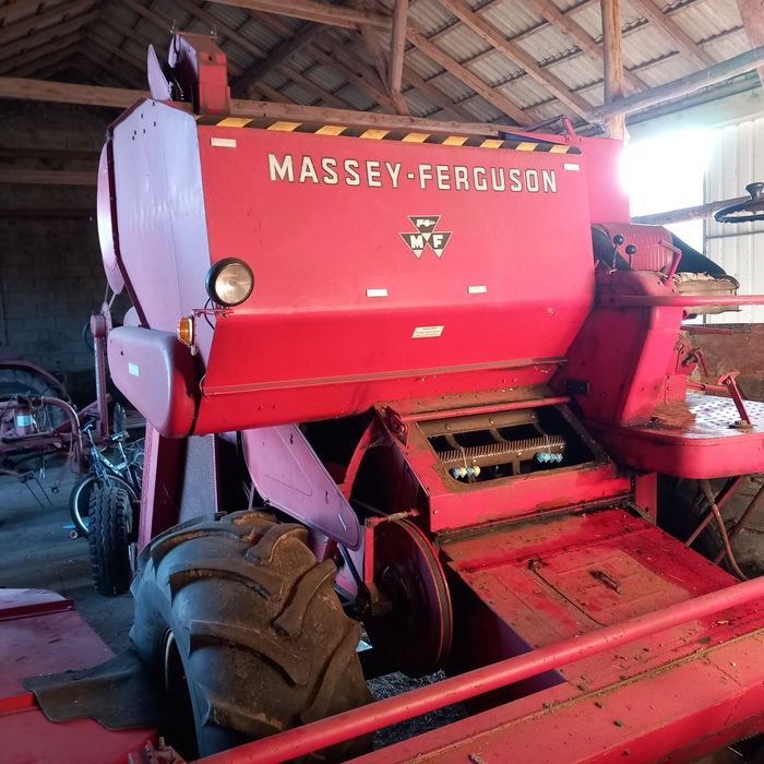 Kombajn zbożowy Massey Ferguson 87