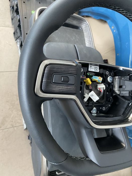 Руль , кермо Rivian R1S R1T
