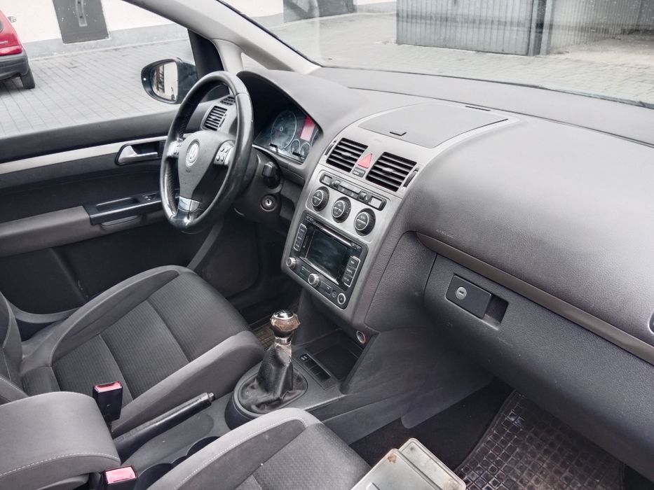 VW Touran 1.9 2010r