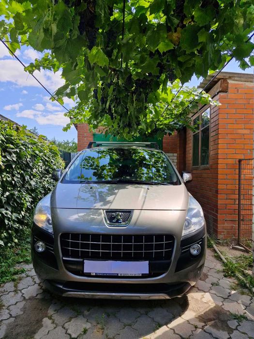 Продам автомобіль Peugeot 3008, 1 власник, 120 тис. км, гаражне зберігання!