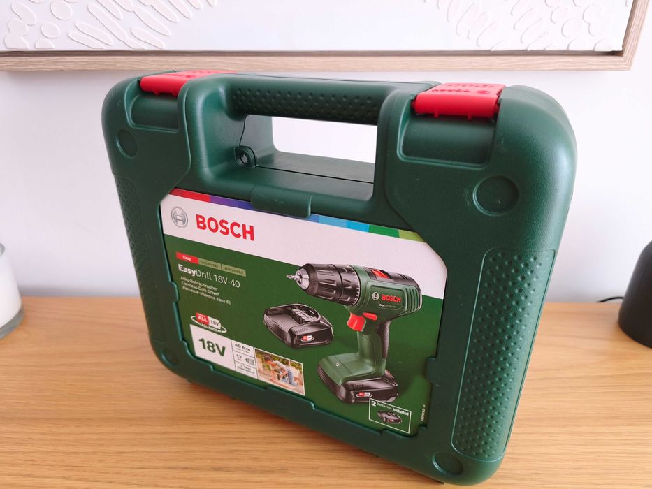 berbequim bosch EasyDrill 18V-40, bateria, nova em caixa, garantia,