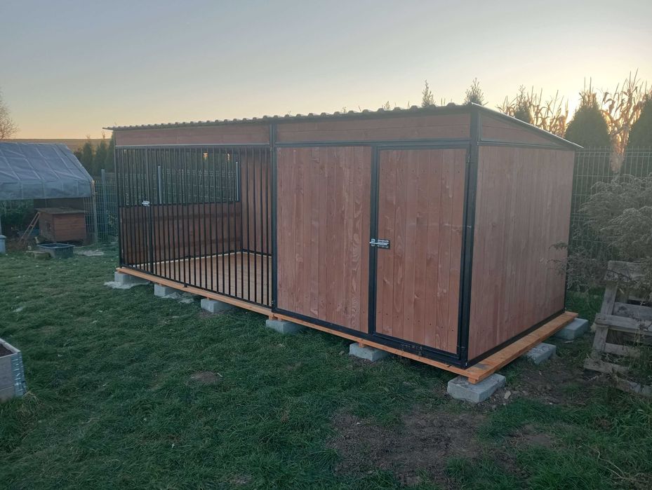 Kojce dla psów na wymiar – solidne wykonanie / Producent