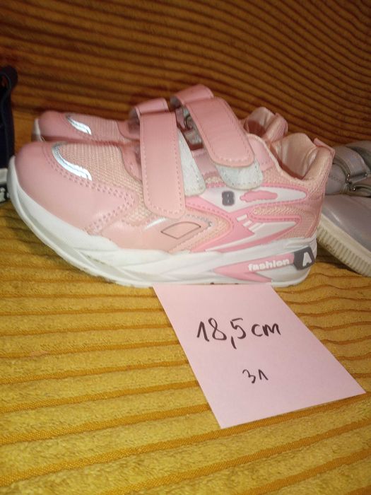 Buty dziewczęce 8 par , rozm. 27-31
