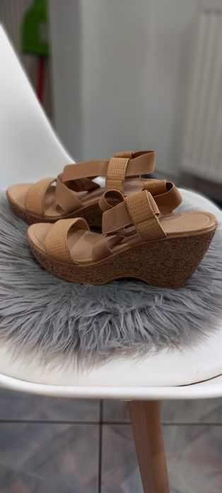 Buty damskie kolor tofi