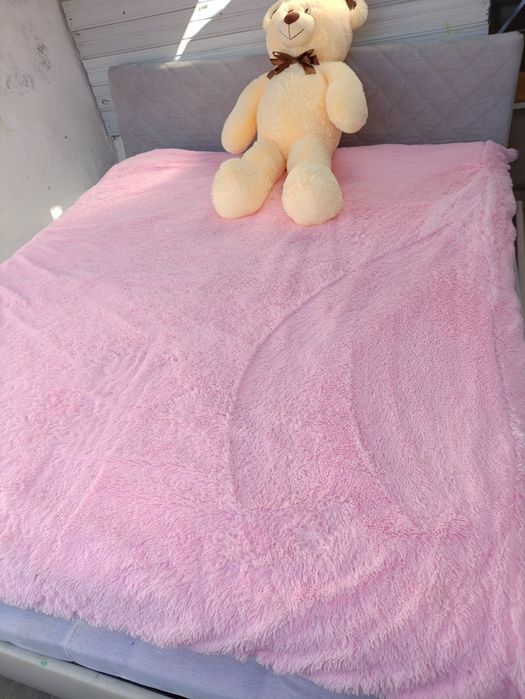 Кровать с матрасом 160/200