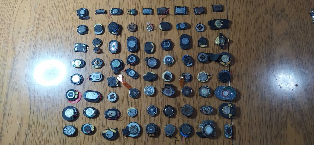 Запчасти от телефонов, микрофоны, вибромоторы, динамики, гнёзда зарядк