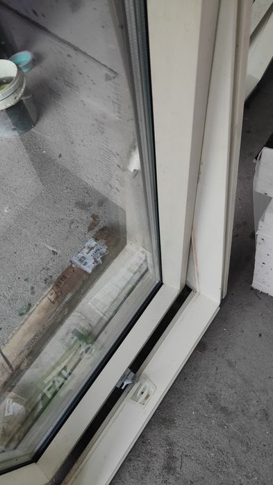 Okno dachowe 78x118 Fakro 3szybowe / wew Biały