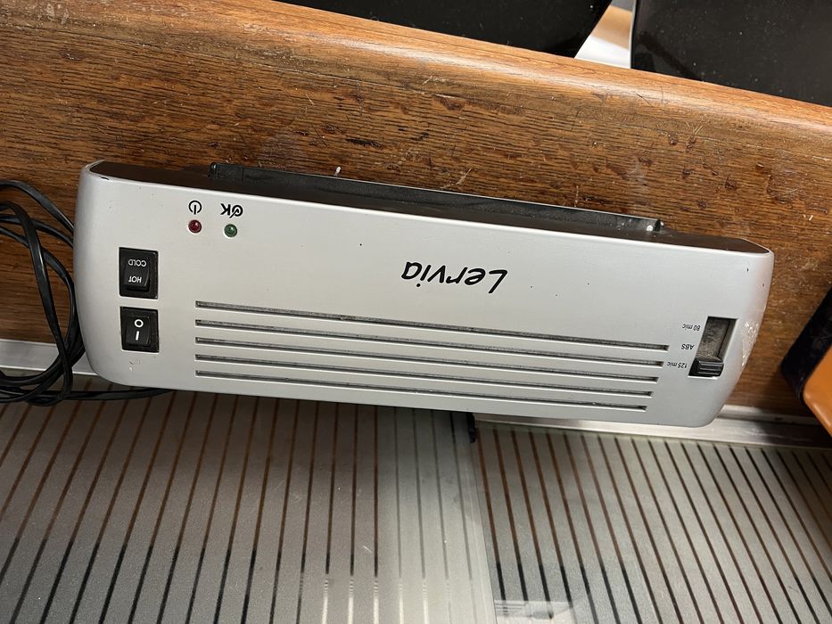 Maquina de plastificar LEVIRA KH 4412