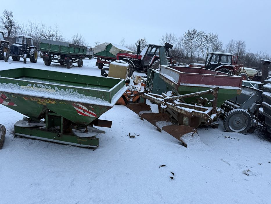 Sprzedam rozsiewacz nawozu Amazon 1200l