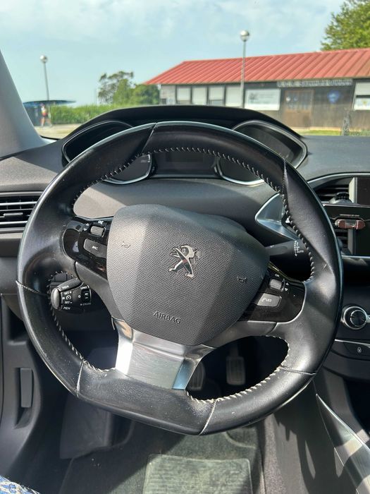 Peugeot 308 SW 1.6 BlueHDi Allure