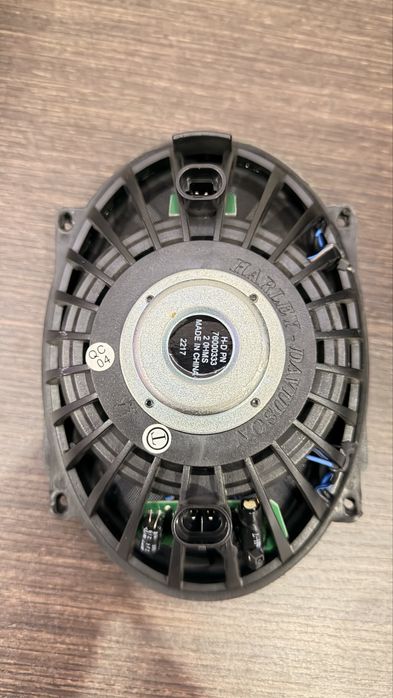 Динаміки Harley Davidson touring. В задні кофри