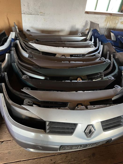 Renault Scenic 2 Megane 2 передній бампер.