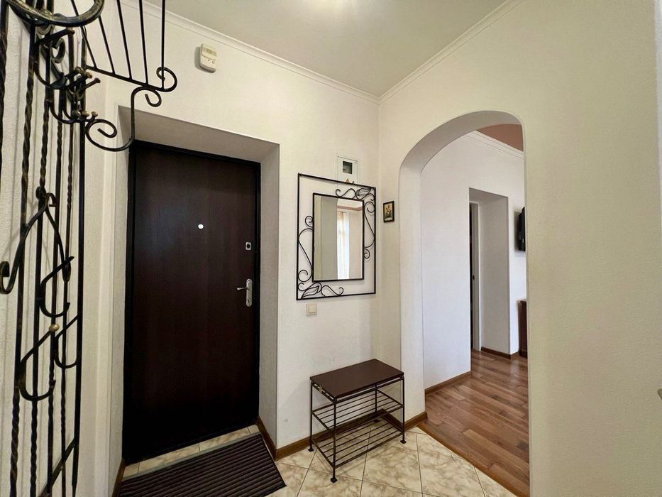 2к Бульвар Тараса Шевченка 2 метро Палац Спорту Арена Центр Подобово