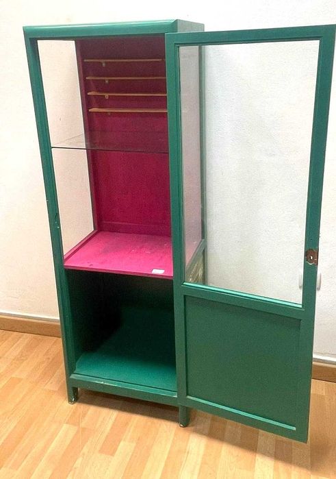 Movel antigo, vitrine, expositor em madeira