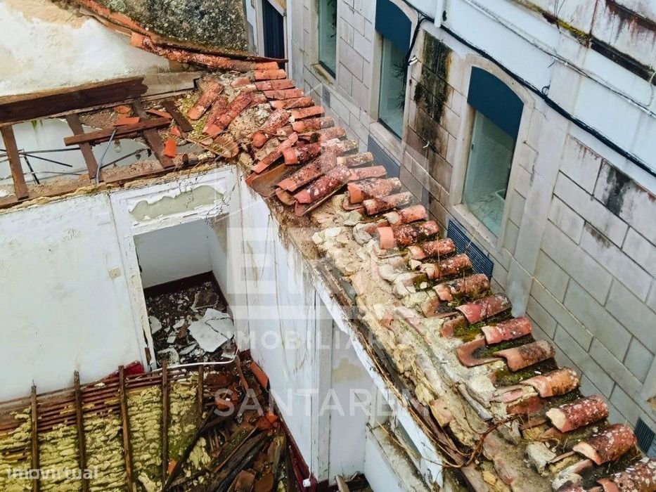 Prédio de 3 pisos no Centro Histórico