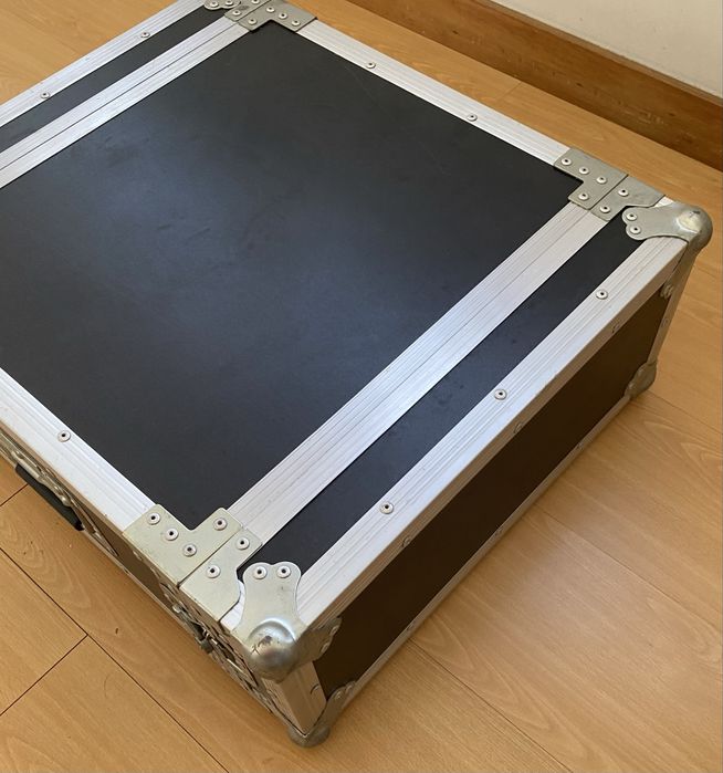 Rack 4U para diversos tipos de equipamentos