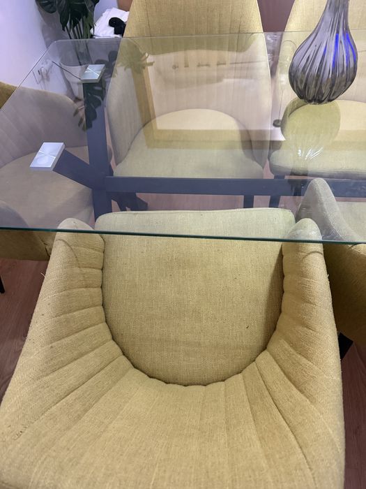 Mesa de jantar com 6 cadeiras