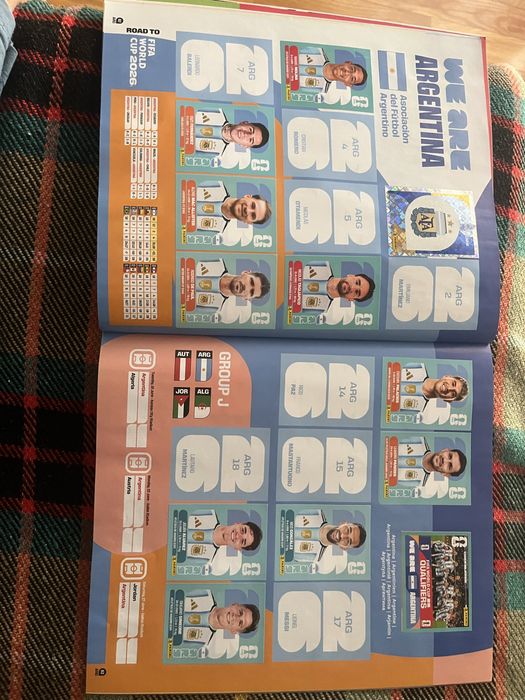 Coleção de cromos mundial 2026 panini incompleta