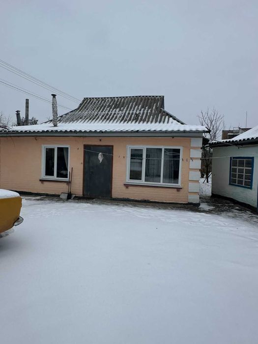 Продам будинок у передмісті