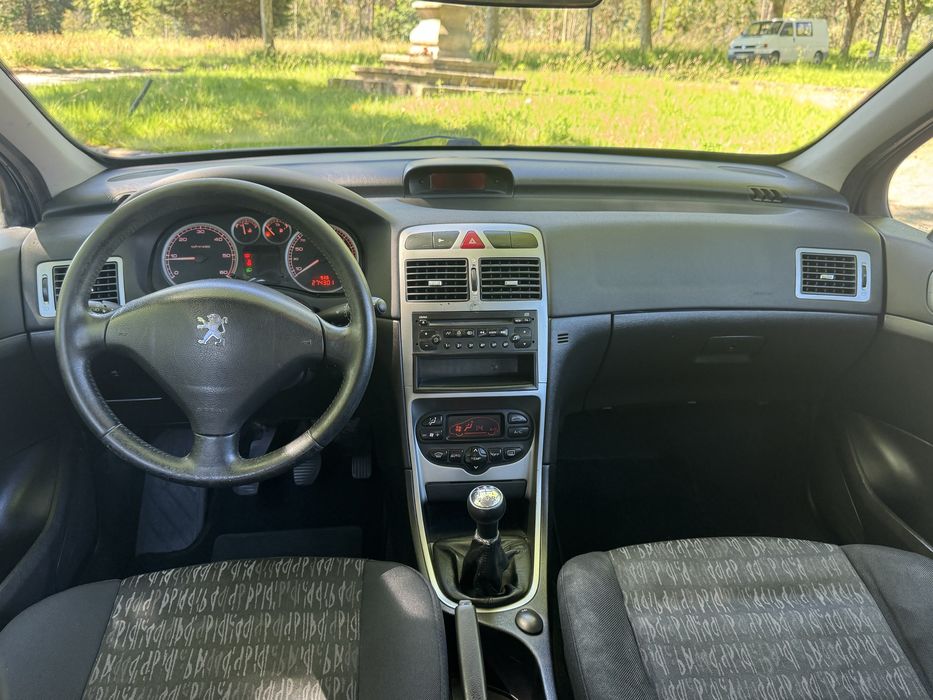 PEUGEOT 307 1.4 HDI 5 LUGARES