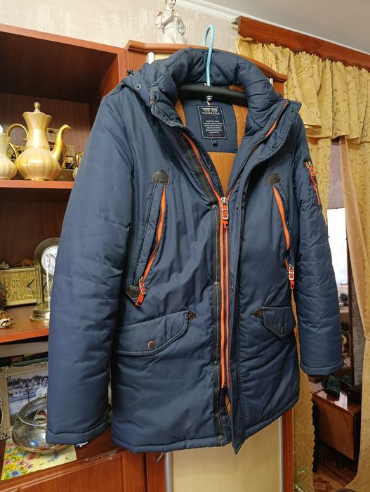 Продам парку чоловічу