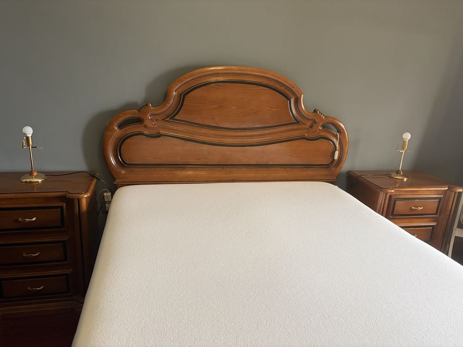 Quarto de casal em madeira
