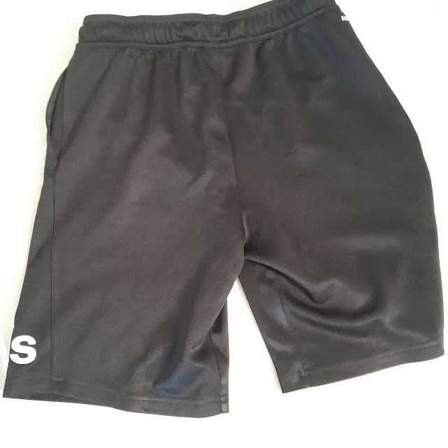 Calções pretos Adidas 15/16anos