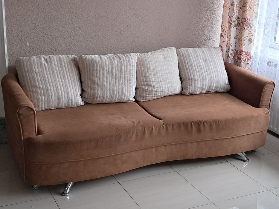 Sofa 3 osobowa rozkładana z pojemnikiem na pościel