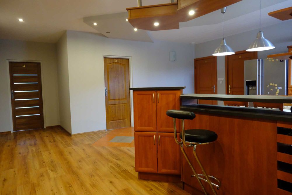 Noclegi, pokoje do wynajęcia.