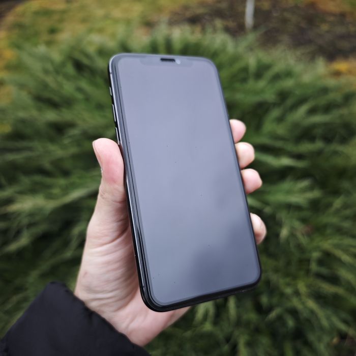 Телефон  Apple IPhone 11 pro 256