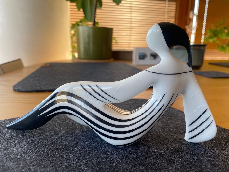 Ćmielów figurka Relax i mahoniowa szkatułka