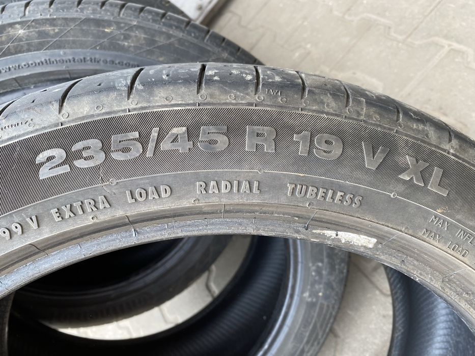 Opony Continental 235/45 R19