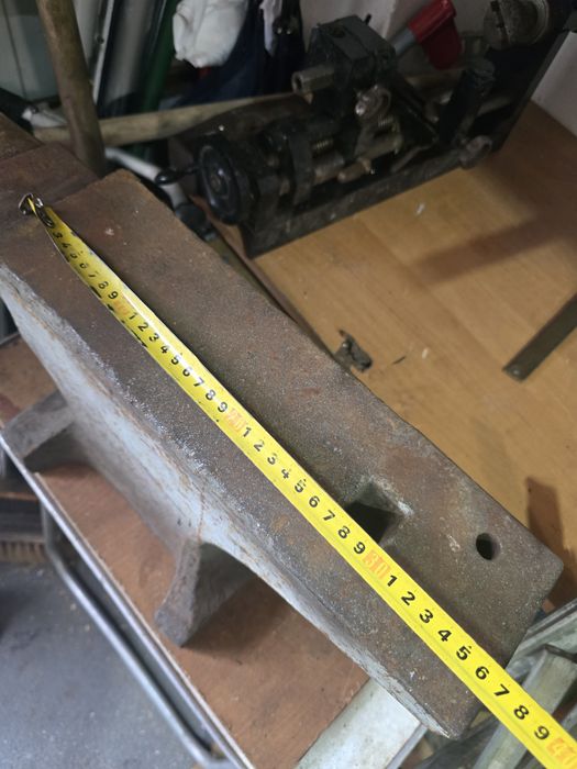 Stare kowadło jadnorożne ok. 80 kg.