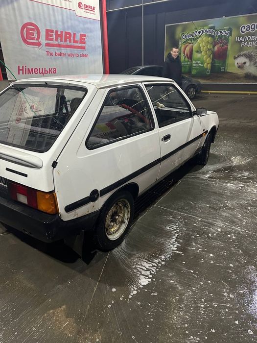 Заз Таврія нова 1102