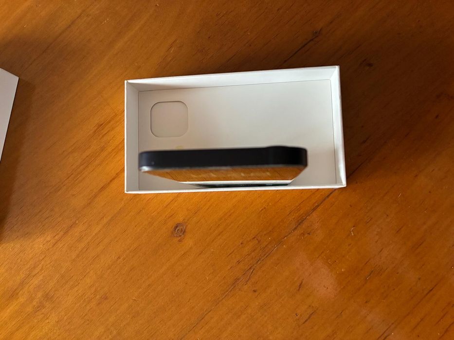 Iphone 12 em otimo estado