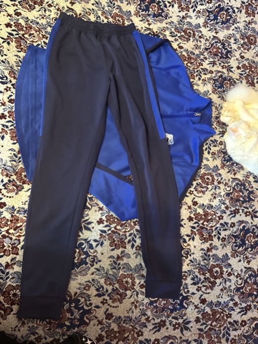 Спортивный костюм для тренировок мужской